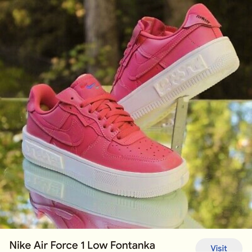 Nike Fontana 🎉🎉🎉 🔥🔥🔥🔥 BRAND NEW!!! Never been worn. Beautiful color!!